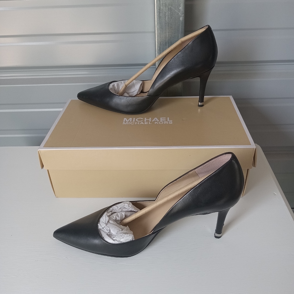 Michael Michael Kors Women's Ashby Flex Pump - Picture 6 of 13